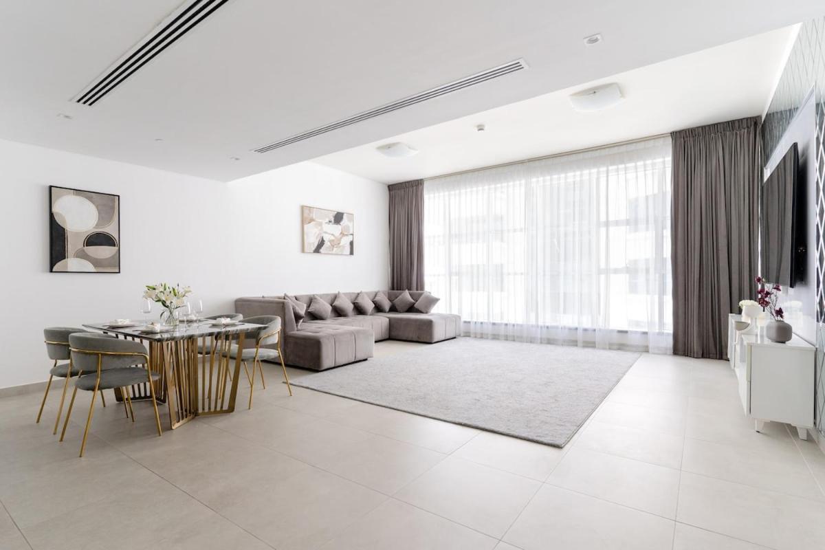 3br In The Heart Of Marina Dubai