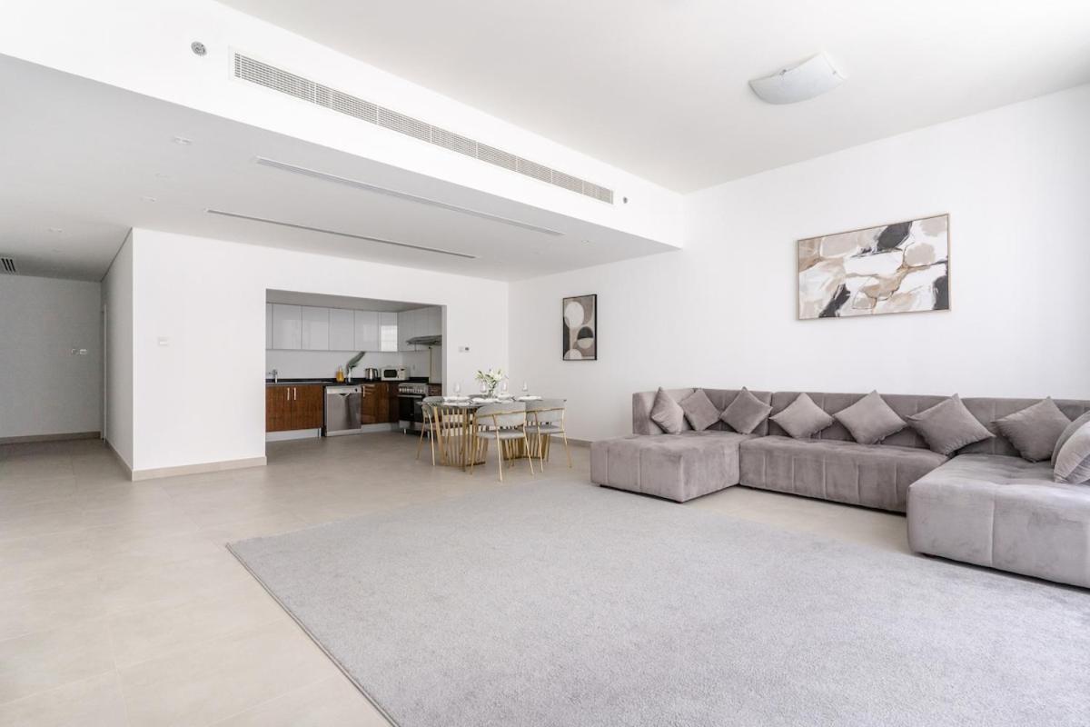 3br In The Heart Of Marina Dubai