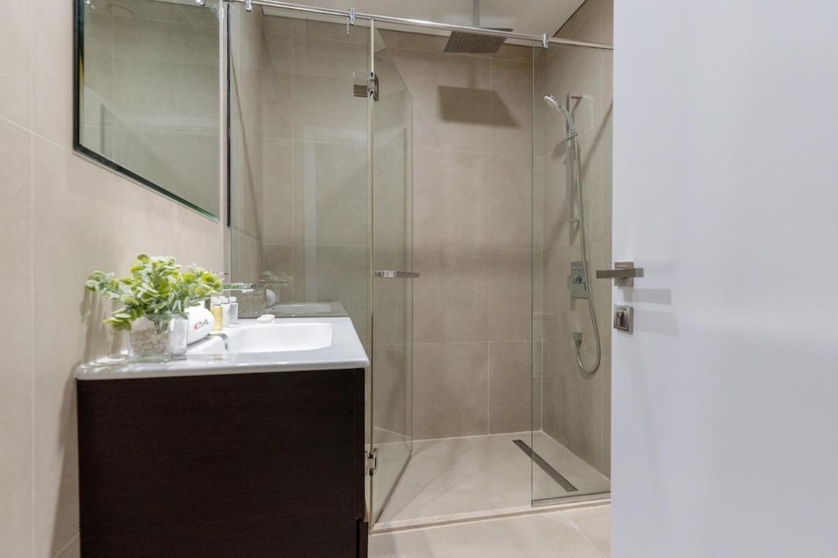 3br In The Heart Of Marina * Dubai
